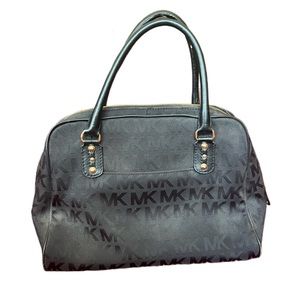 Black and Gold Michael Kors Hand Bag